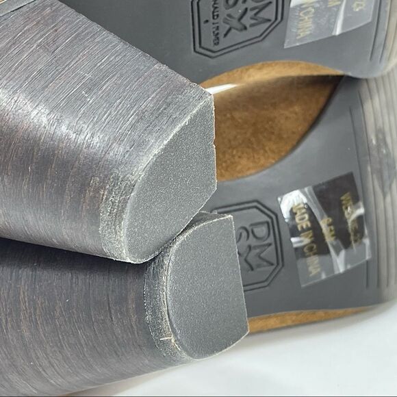 Donald J. Pliner Annie Suede Booties Tan Size 8.5 - Picture 9 of 11